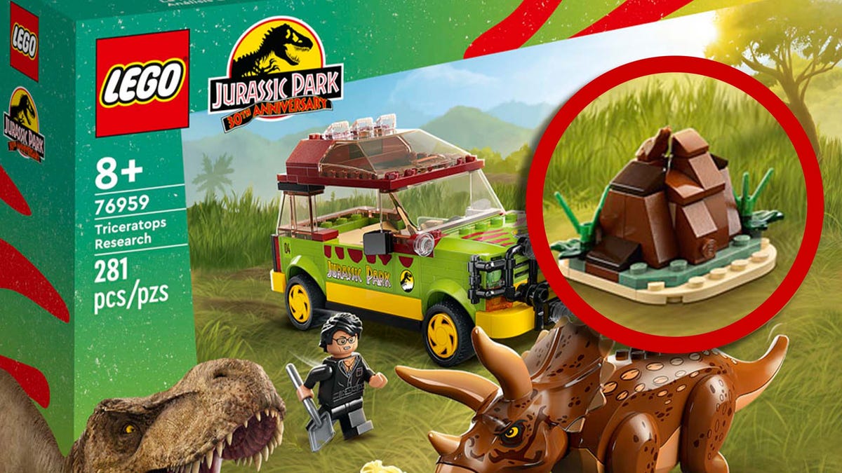 Yeni Lego Jurassic Park Setinde Devasa Bok Yığını Var