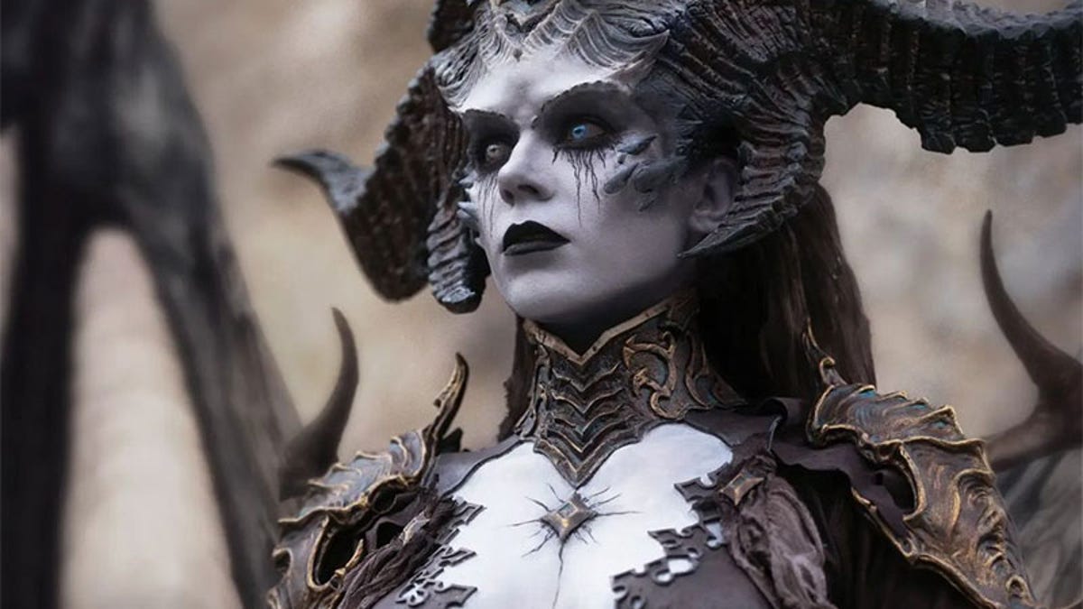 Amazing Diablo IV Cosplay Photos Bring Lilith to Life